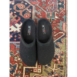 Haflinger Wool Slippers size EU 42 Women’s US 11 Men’s US 9 Charcoal gray